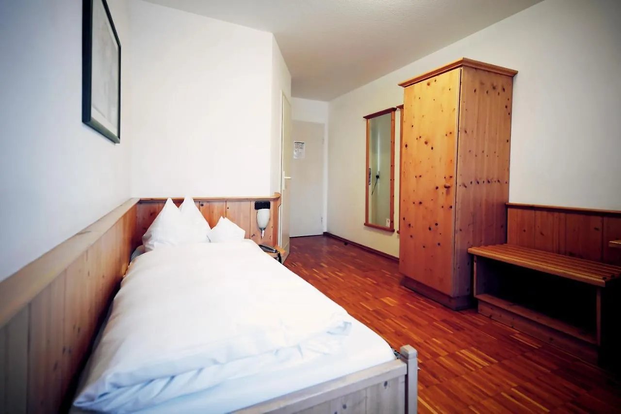 Gruener Baum Garni Hotel Krumbach
